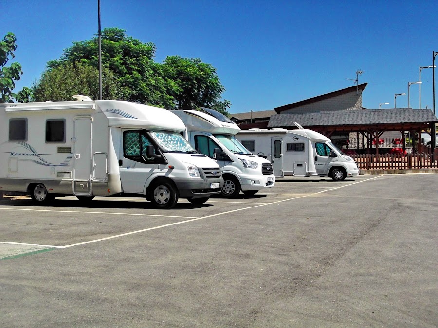 Área de Autocaravanas y caravanas de Toral de los Vados