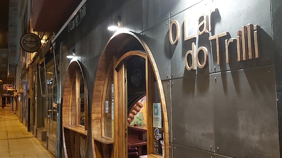 Hostal Os Triĺlizos-O Lar De Trilli /Boiro