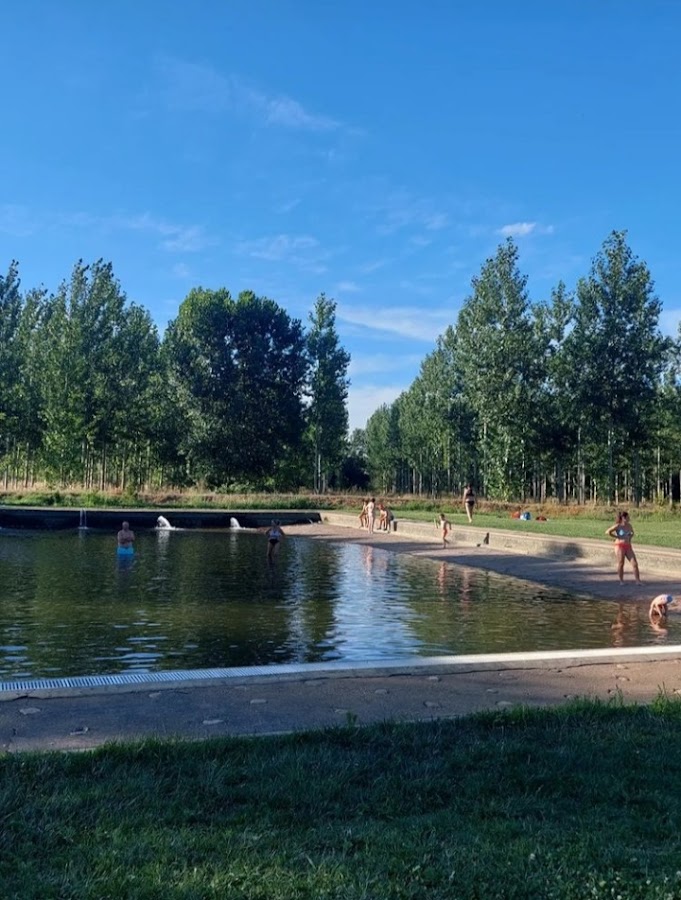Piscina Fluvial De Cebrones Del Rio